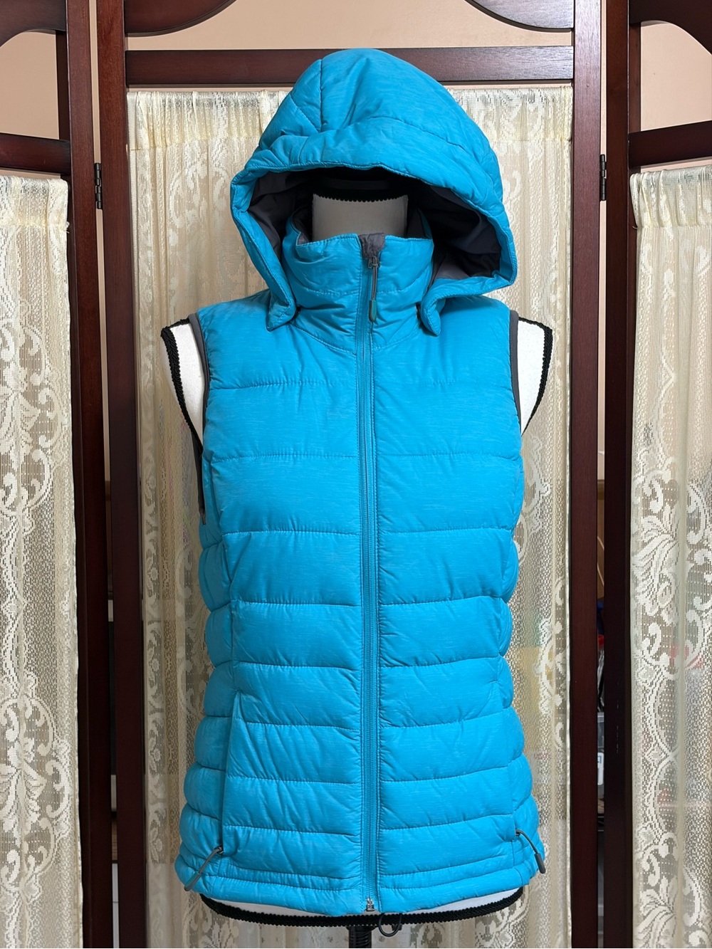 TANGERINE QUILTED HOODED FULL ZIP VEST - SZ SMALL